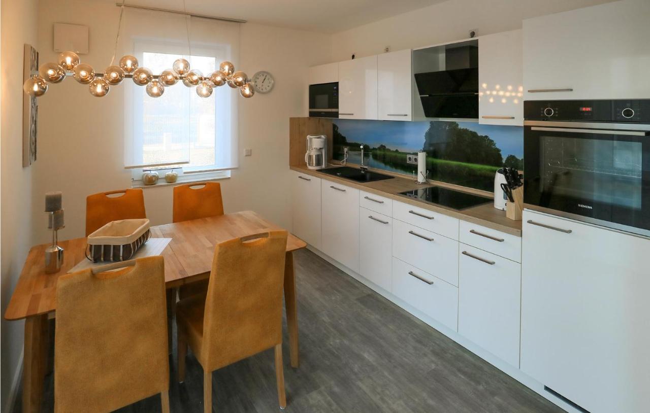 2 Bedroom Cozy Apartment In Rechlin Buitenkant foto