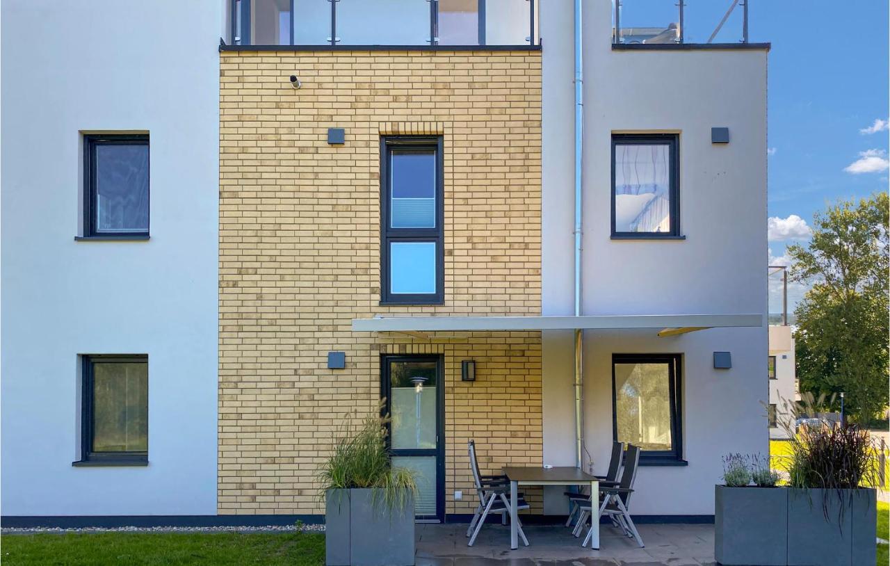 2 Bedroom Cozy Apartment In Rechlin Buitenkant foto