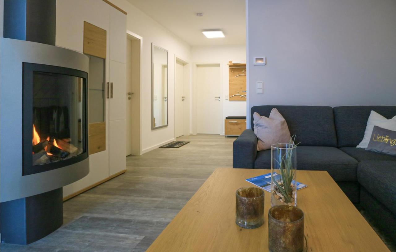 2 Bedroom Cozy Apartment In Rechlin Buitenkant foto