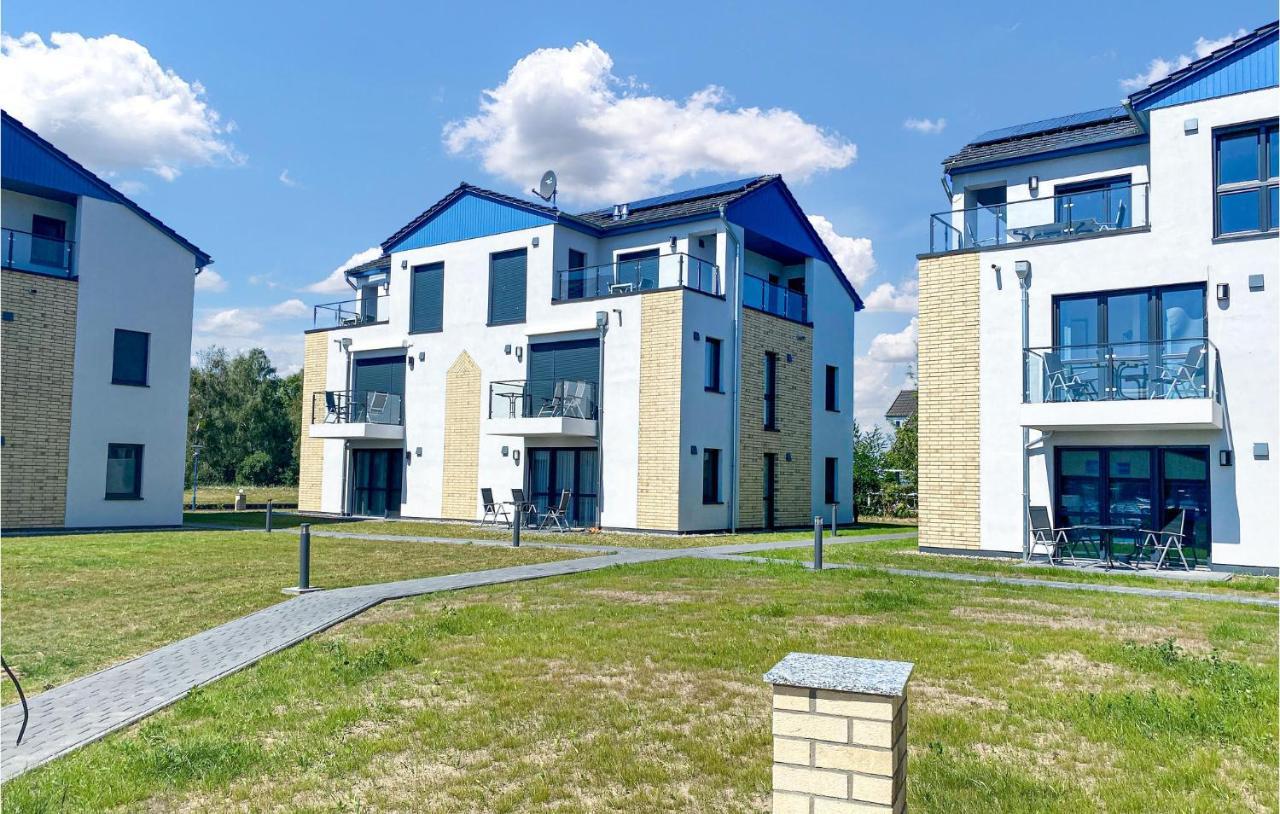 2 Bedroom Cozy Apartment In Rechlin Buitenkant foto