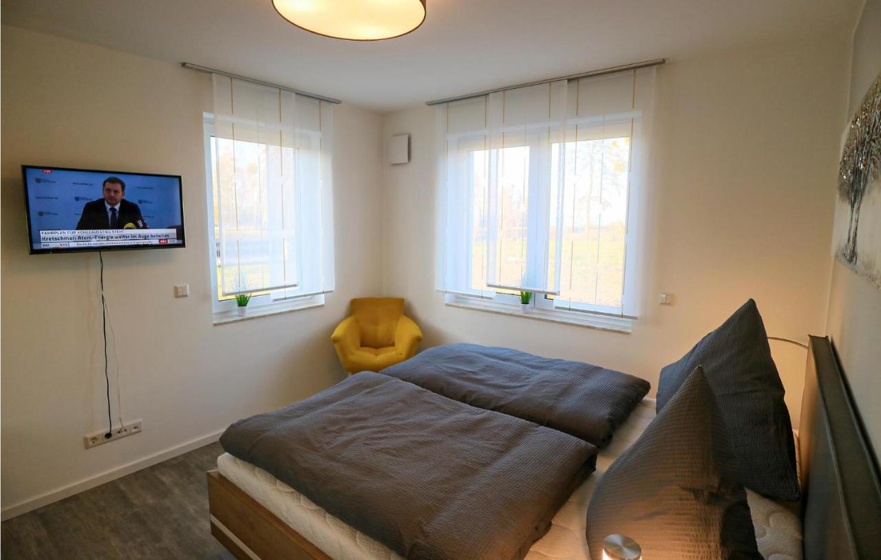 2 Bedroom Cozy Apartment In Rechlin Buitenkant foto