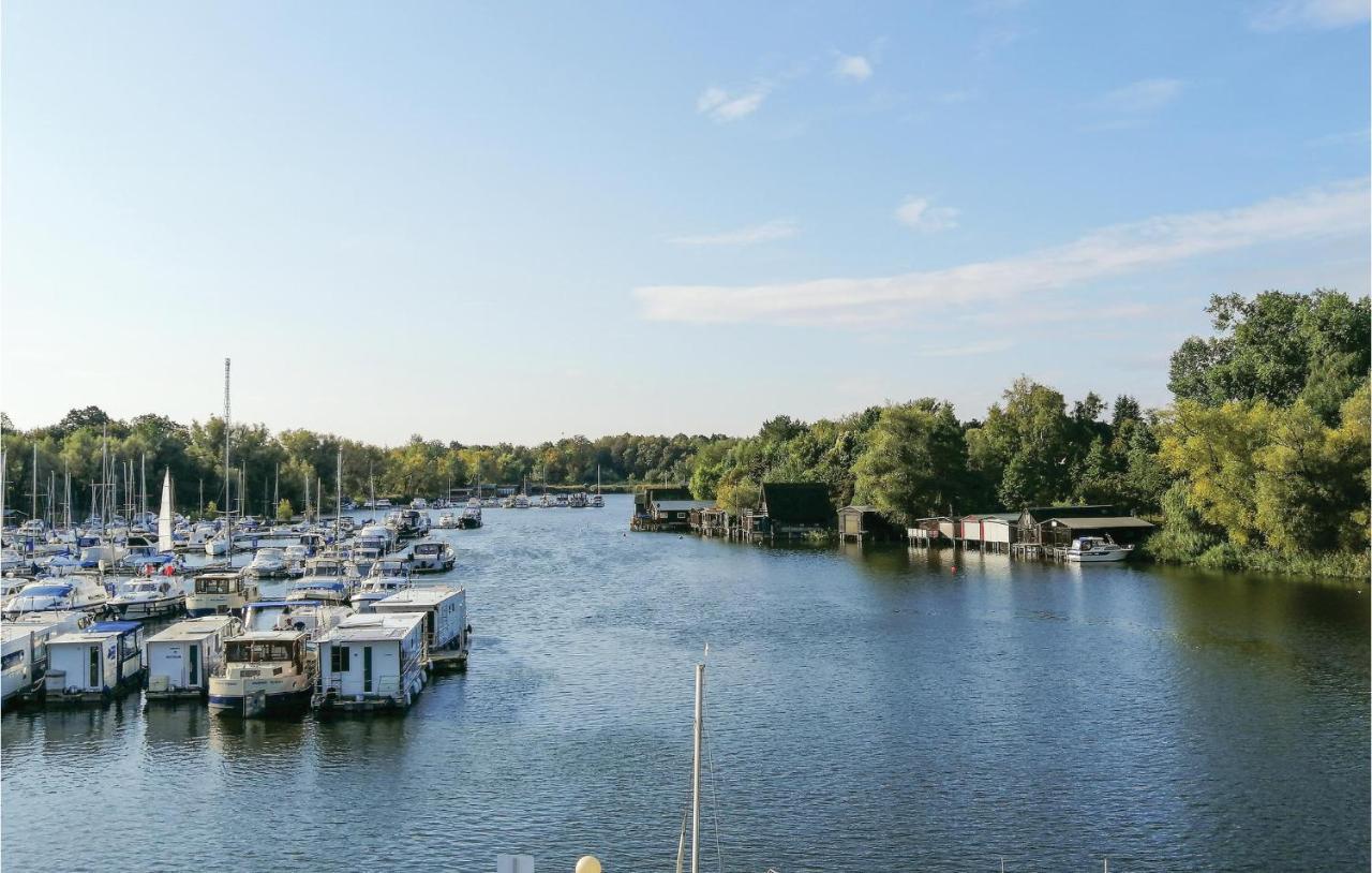 2 Bedroom Cozy Apartment In Rechlin Buitenkant foto